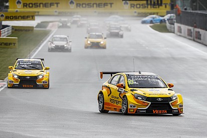 WTCC Moskou: Eerste zege Catsburg, droomweekend voor Lada