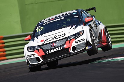 TCR in Oschersleben: Homola und Morbidelli mit Bestzeiten in den Trainingseinheiten