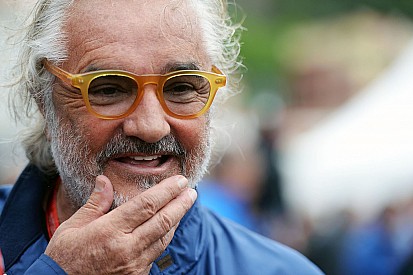 Briatore aconseja a Ferrari: "No se ganan mundiales con proclamas"