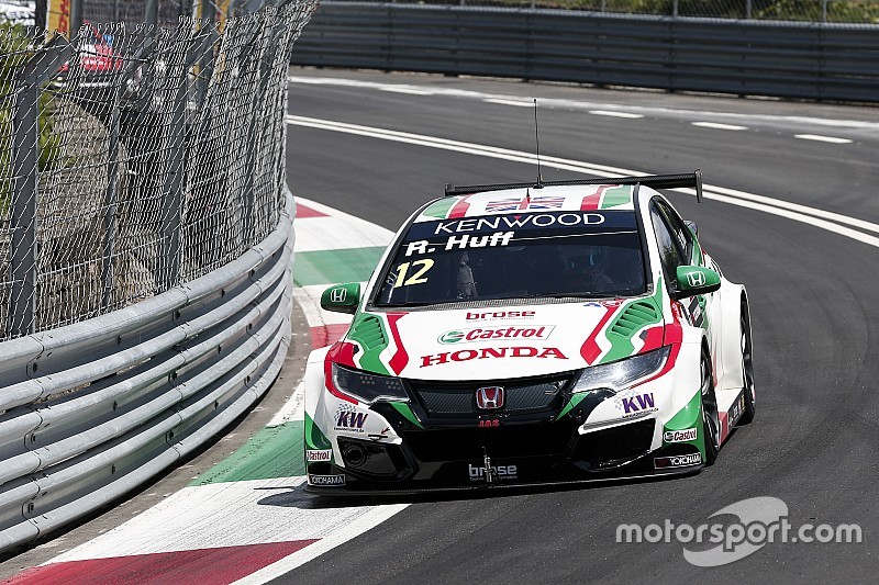 WTCC Vila Real: Huff pakt P1 in training, mechanisch probleem voor Coronel