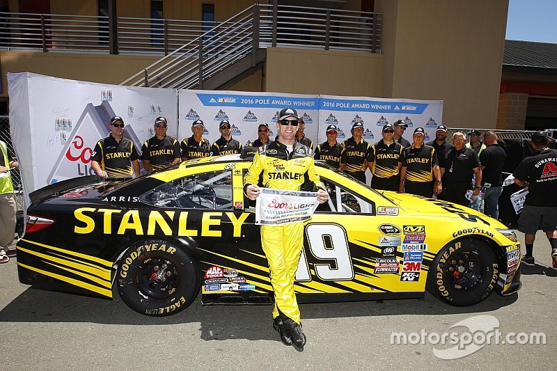 Carl Edwards conquista la pole a Sonoma