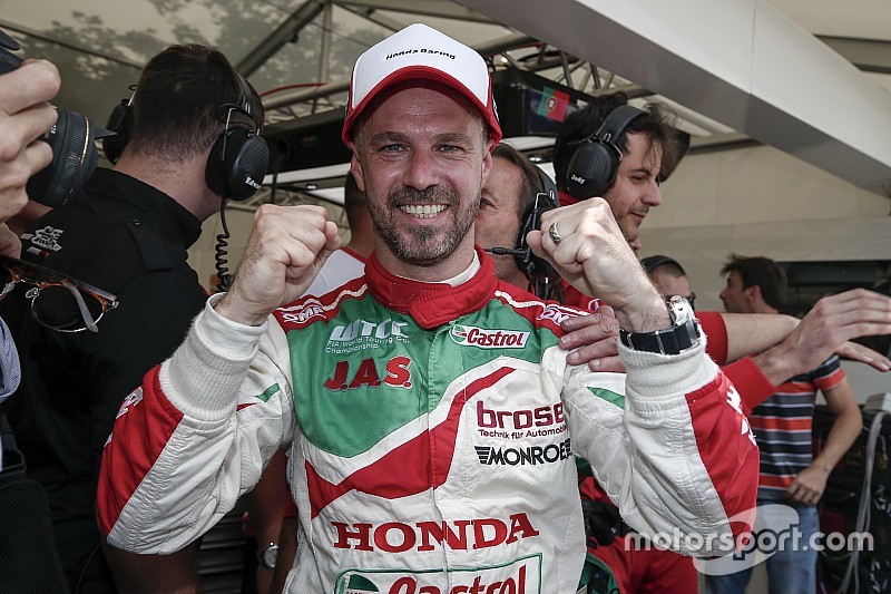 Monteiro celebró ante su gente en Portugal