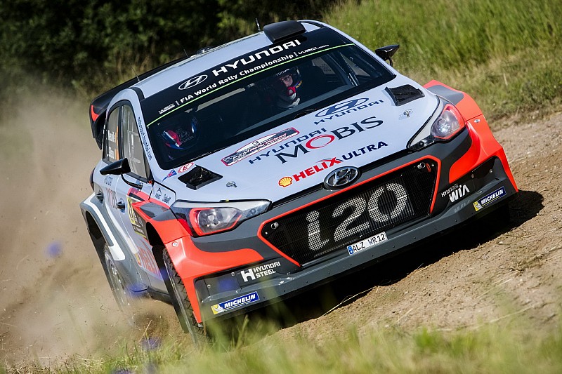 Polonia, PS1: Thierry Neuville batte Ogier ed è subito primo