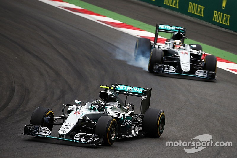 Hamilton verzoekt Mercedes geen teamorders uit te vaardigen