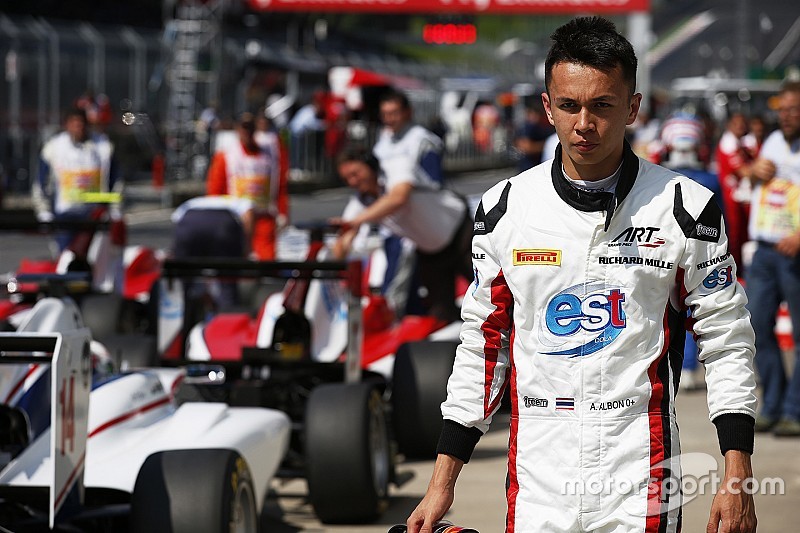 GP3 Silverstone: Leclerc heeft dubbel pech, Albon pakt eerste pole