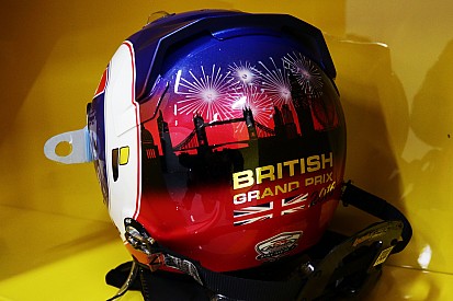 Fotogallery: casco speciale nel GP di casa per Jolyon Palmer