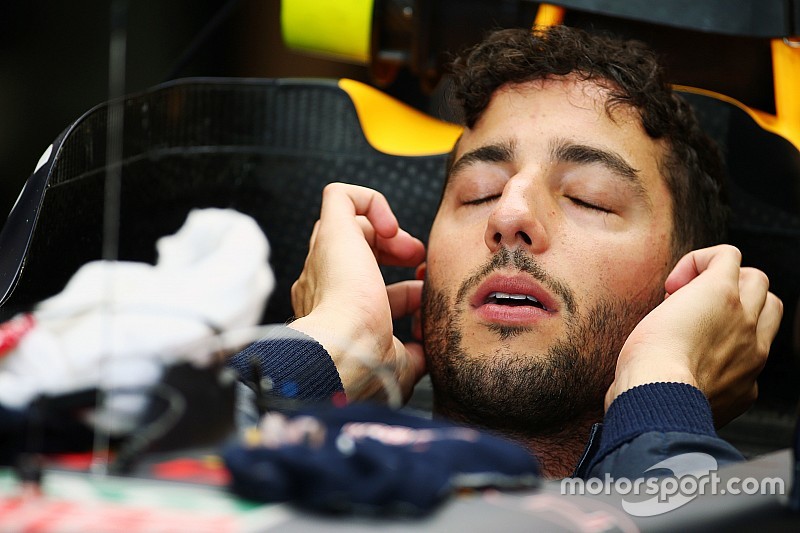 Ricciardo baalt na nederlaag tegen Verstappen