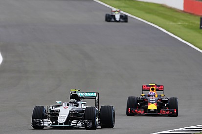 Mercedes desestima apelar la sanción de Rosberg