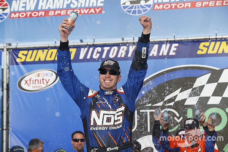 Kyle Busch gana New Hampshire; Suárez es cuarto