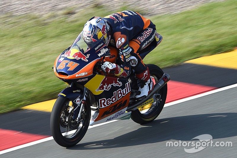 Bendsneyder even op kop in Moto3: