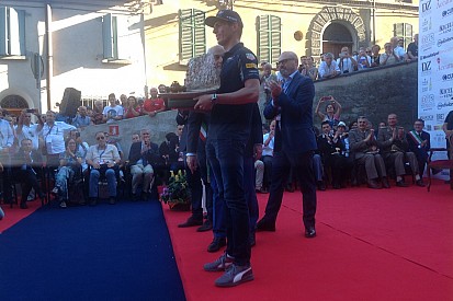 Verstappen premiado con el Trofeo Bandini