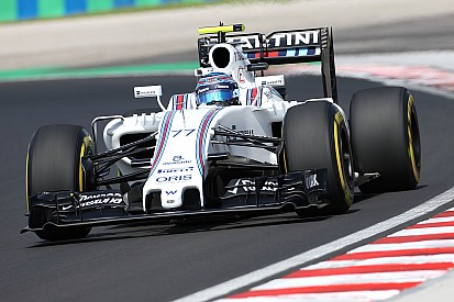 Bottas test nieuwe vloer tijdens derde training in Hongarije