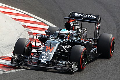 Alonso, inconformista: "Podíamos haber estado delante de Vettel"