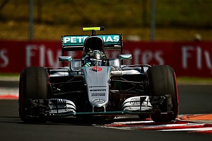 Stewards spreken Rosberg vrij na gele vlag-incident