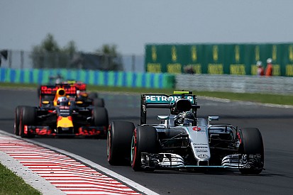 Мотор Renault уступает Mercedes 47 лошадиных сил