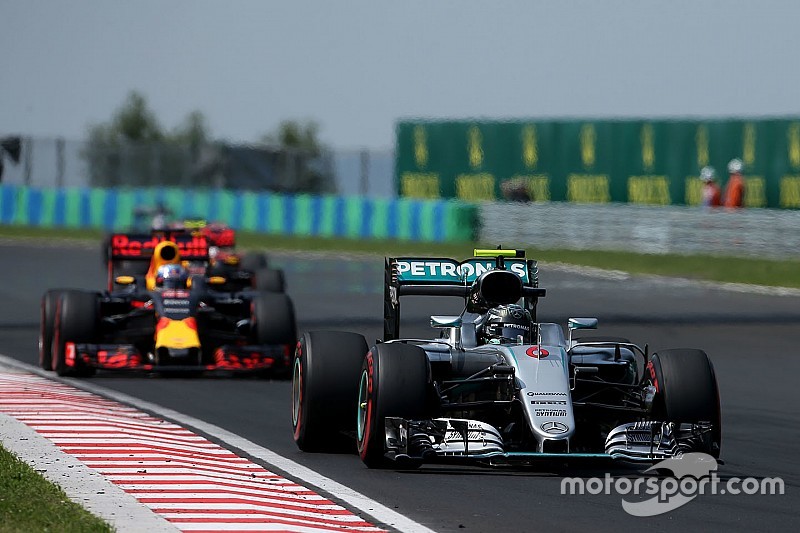 Red Bull rivela che il motore Renault paga 47 cavalli al Mercedes