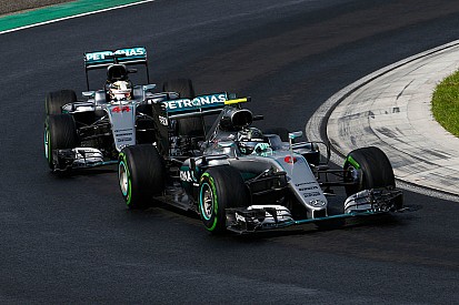 La batalla por el título durará hasta la última carrera, según Wolff
