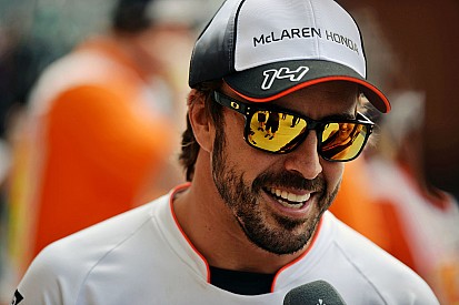 Алонсо: я не отримую жодного задоволення від проблем Ferrari