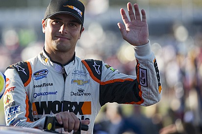 Perto de volta, Nelsinho Piquet fala de saída da NASCAR