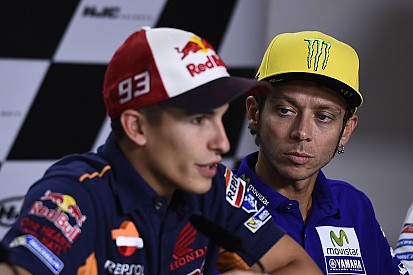 Rossi: "Racetempo van Marquez is nog een groot vraagteken"