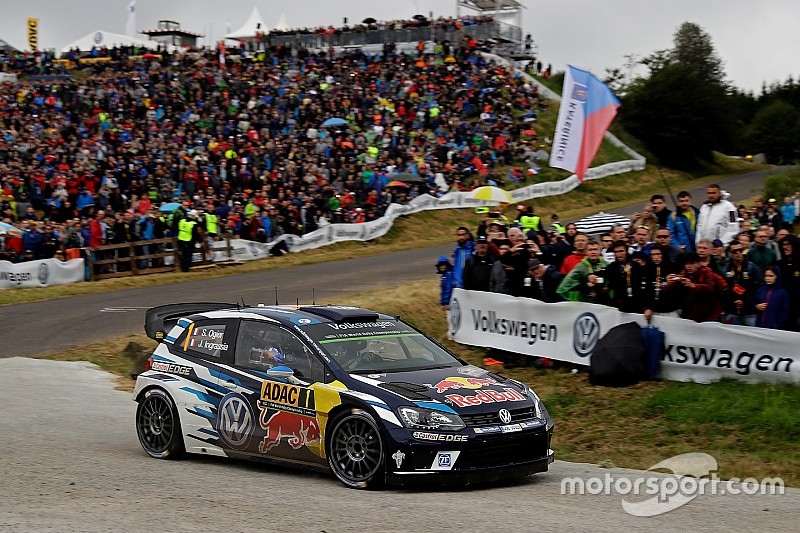 WRC Duitsland: Ogier vergroot voorsprong op Mikkelsen, Tanak valt uit