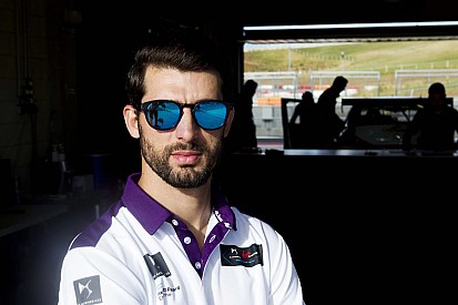 José María López en el top 10 en el primer día de pruebas