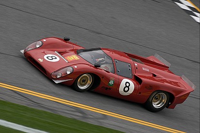 Flink aantal prototypes in actie tijdens Historic Grand Prix Zandvoort