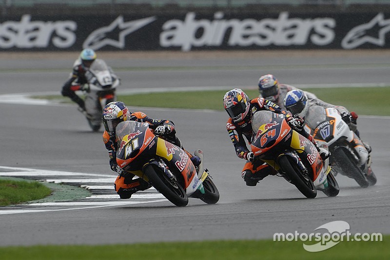 Binder ganó y se aleja en Moto3
