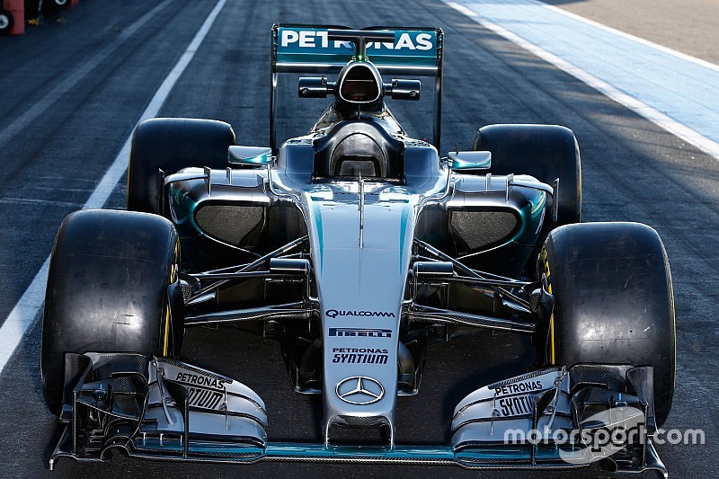 Аналіз: Як Mercedes переробив болід під правила 2017 року
