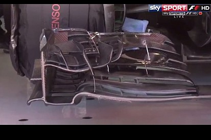 Nem láttál még olyan bonyolult első szárnyat, mint amilyen a McLarené