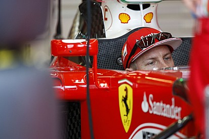 És amikor Raikkönen „gyilkoló gépként” feltűnik a második helyen