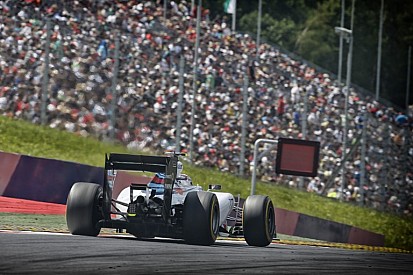 Élethű festmények a Williamsről Bottas kezében!