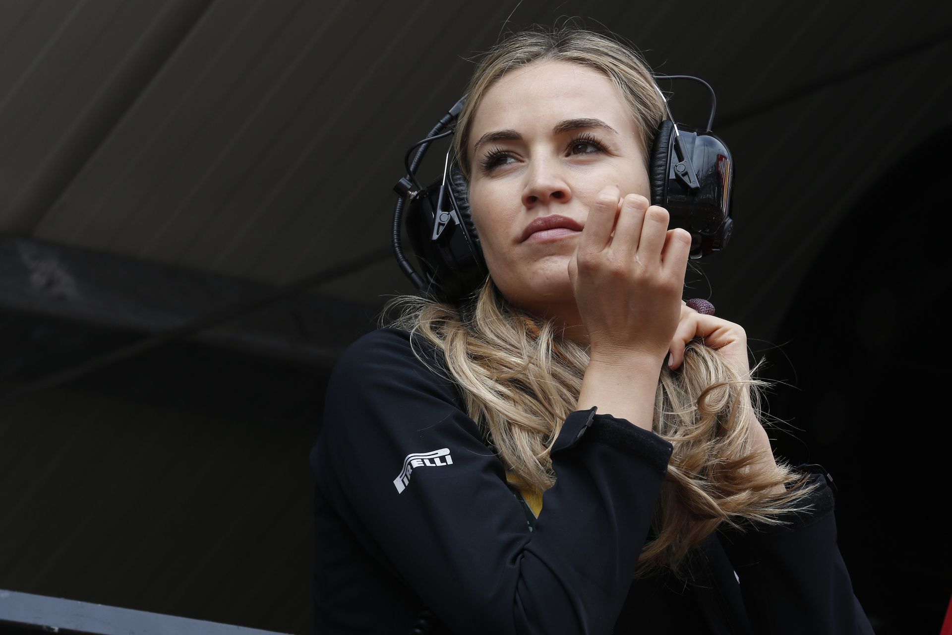 Carmen Jorda is ott figyel a Renault garázsában!