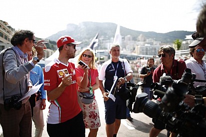 Vettel új sapival "hódít" a kanadai F1-es paddockban: félig német, félig olasz!