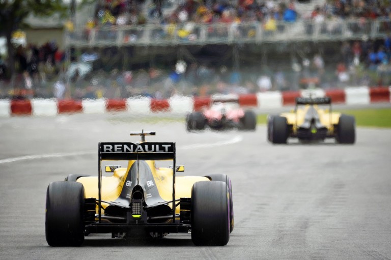 Palmer majdnem ugyanott dobta el a Renault-t Kanadában, mint csapattársa!
