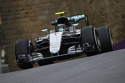 Itt az onboard videó Rosberg rajtelsőségéről Bakuból