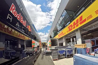 Feelinges kép a Red Bull Ringről: pakolásznak az F1-es csapatok