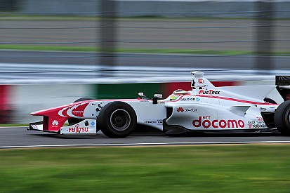 Super Formula Okayama: Stoffel Vandoorne wint eerste wedstrijd