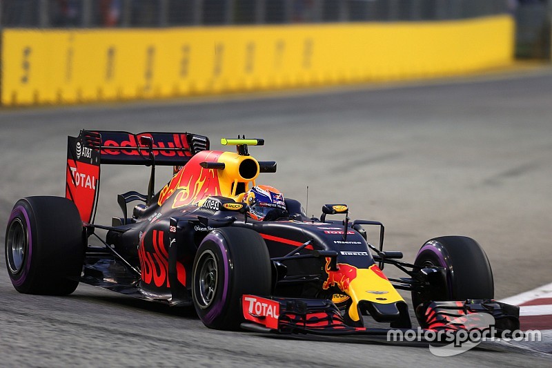 Daniel Ricciardo lässt sich vom Abstand zu Mercedes nicht