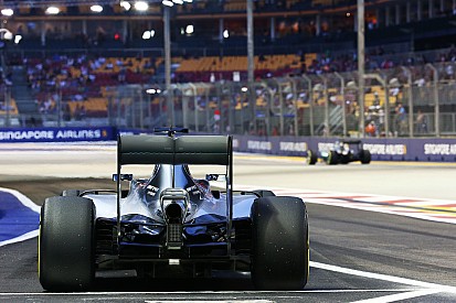 Pirelli знижує тиск в задніх шинах на Гран Прі Сінгапуру