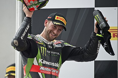 WSBK Lausitzring: Rea heerst in de regen, Sykes gooit eigen ruiten in