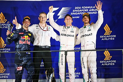 GP Singapura: Rosberg atasi tantangan Ricciardo untuk raih kemenangan