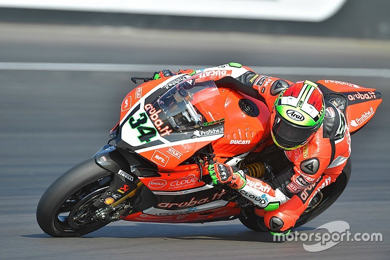 Ducati, Gara 2 da dimenticare: Giugliano cade, Davies è solo 6°