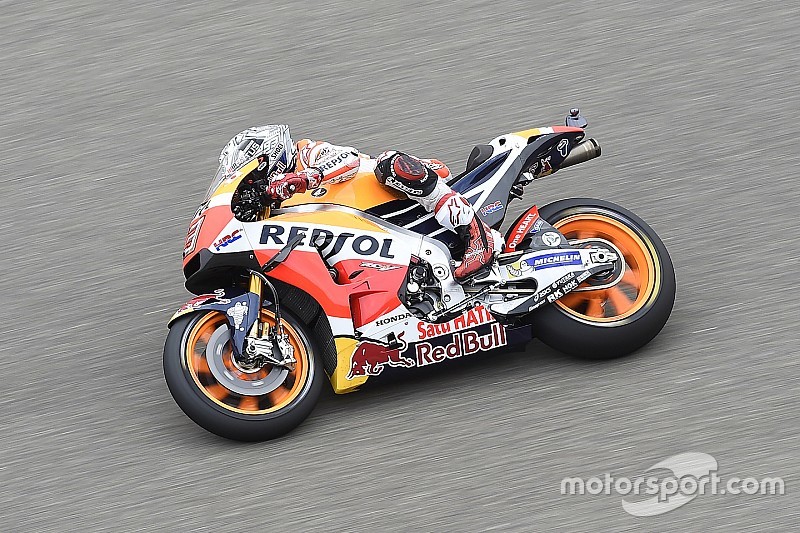 MotoGP in Aragon: Sturz von Valentino Rossi im 3. Training – Marc Marquez Schnellster