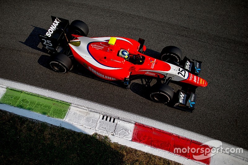 Эрикссон пропустит последние этапы GP2
