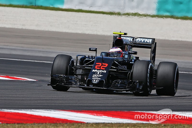 Button niet enthousiast over nieuw asfalt Sepang