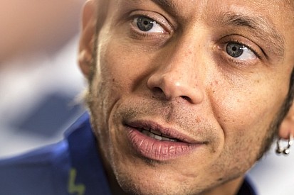 MotoGP: Rossi Silverstone-ban kitart a Yamaha fejlesztései mellett!