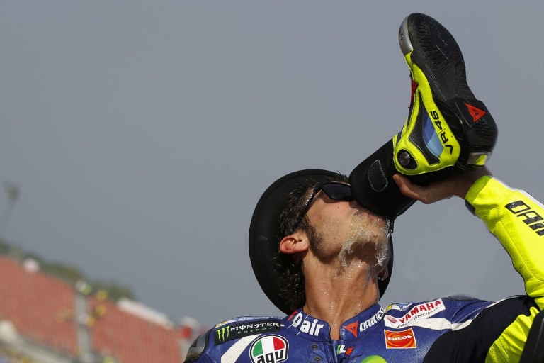 MotoGP: Rossi nem hagyja, hogy Lorenzo bemocskolja!