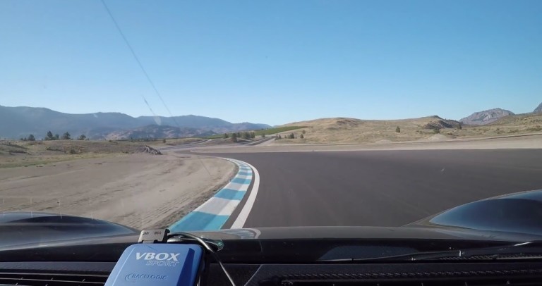 Onboard-kör a Villeneuve által tervezett pályán: remekbe szabott kanyarok!