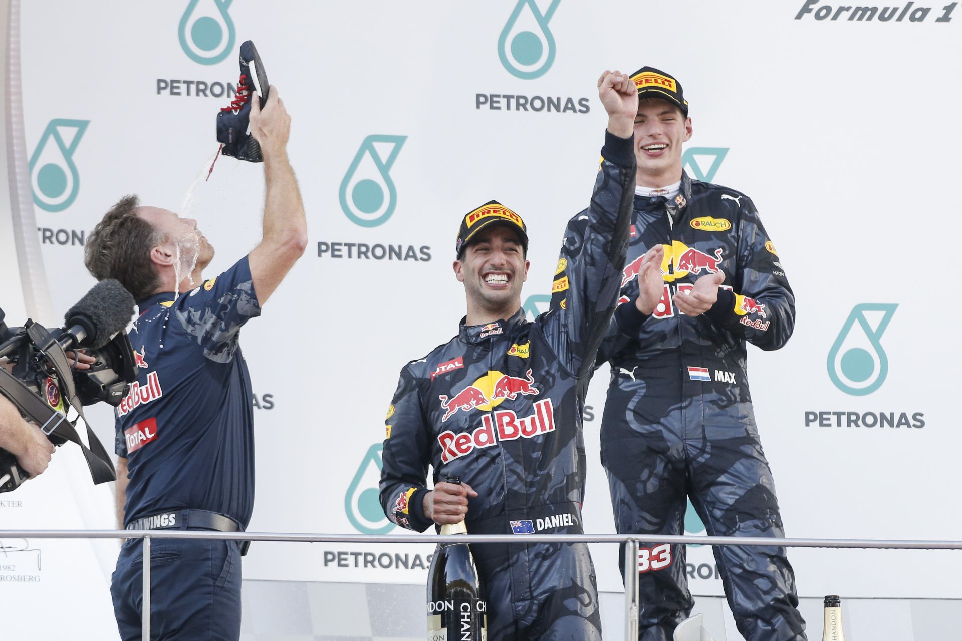 Elég volt a cipőből: Rosberg reméli, idén nem nyer többször Ricciardo